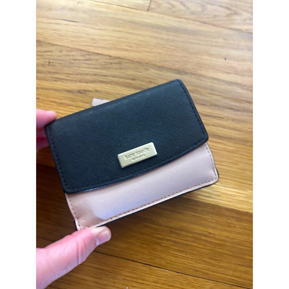 kate spade new york Black Beige Logo Bifold Wallet ID Window Zip Coin Pocket